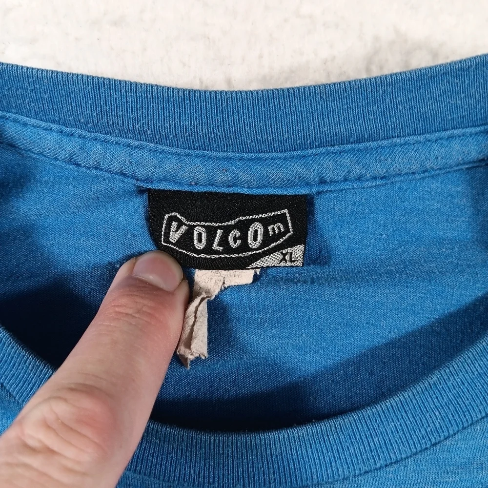 Vintage 00s Volcom Shirt Mens XL Blue Skateboard Surf Y2K Graphic
